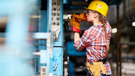 7 Electrician Advertising Ideas To Boost Sales For Your Electrical Business